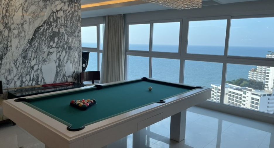 For sale 2 bedrooms condo in Pratumnak, Pattaya