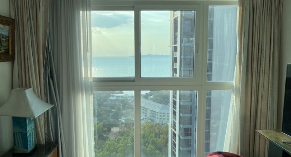 For sale 2 bedrooms condo in Pratumnak, Pattaya