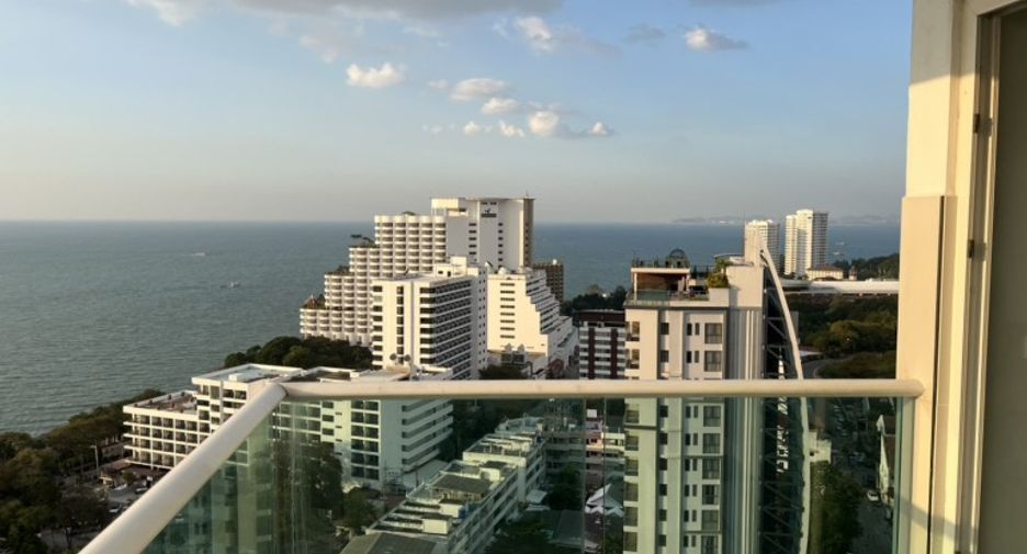 For sale 2 bedrooms condo in Pratumnak, Pattaya