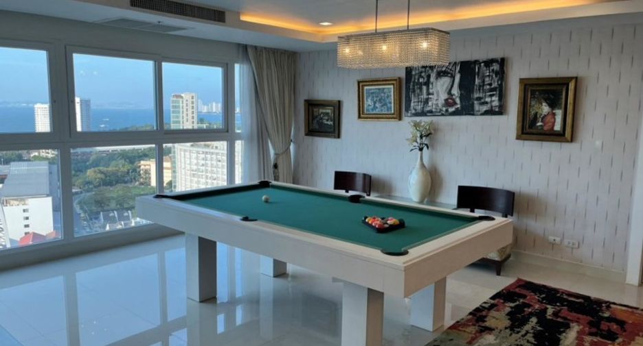 For sale 2 bedrooms condo in Pratumnak, Pattaya