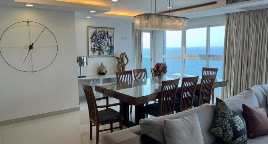 For sale 2 bedrooms condo in Pratumnak, Pattaya