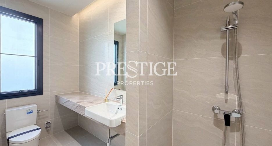 For sale 4 bedrooms house in East Pattaya, Pattaya