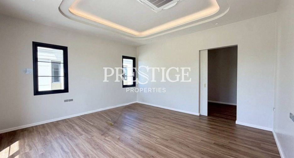 For sale 4 bedrooms house in East Pattaya, Pattaya
