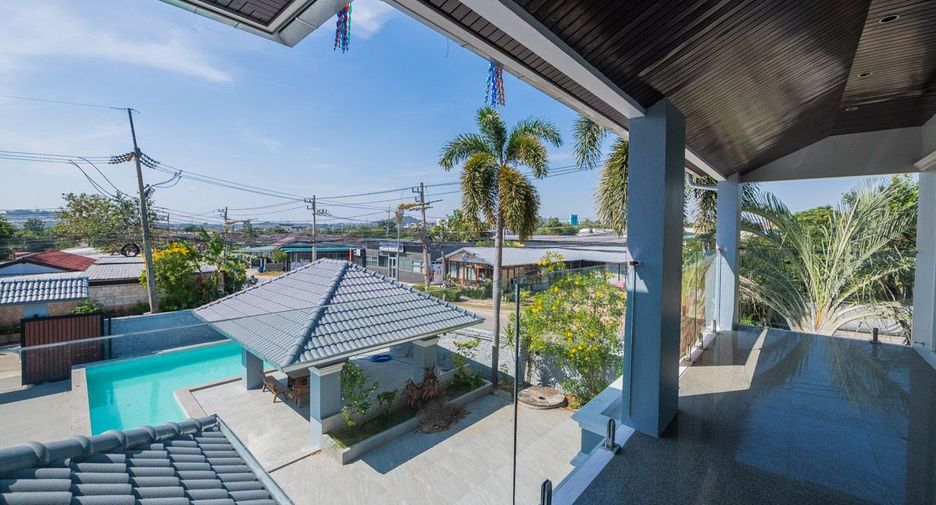 Haus zum Kauf mit 5 Zimmer in Bang Lamung, Chonburi