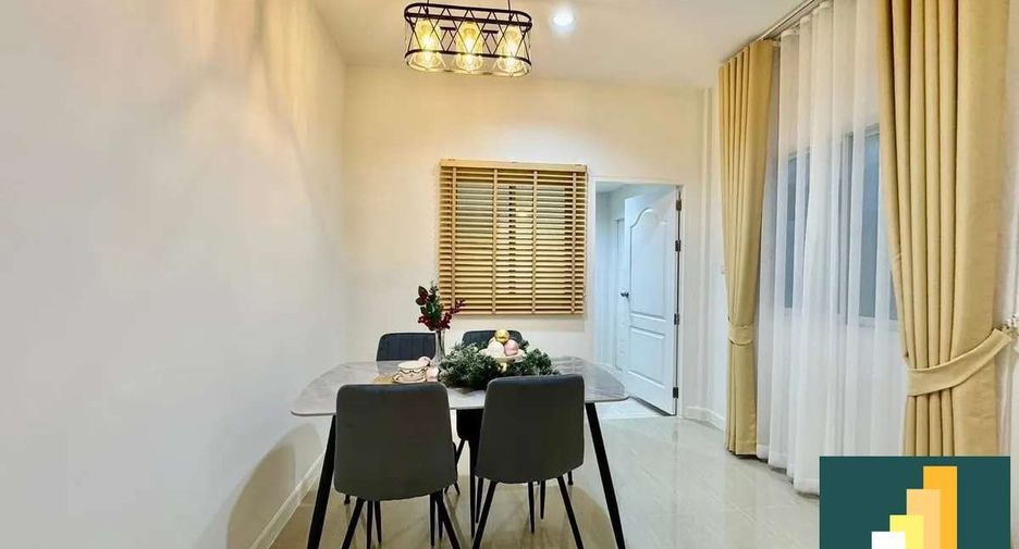 For sale 2 bedrooms townhouse in Bang Lamung, Chonburi