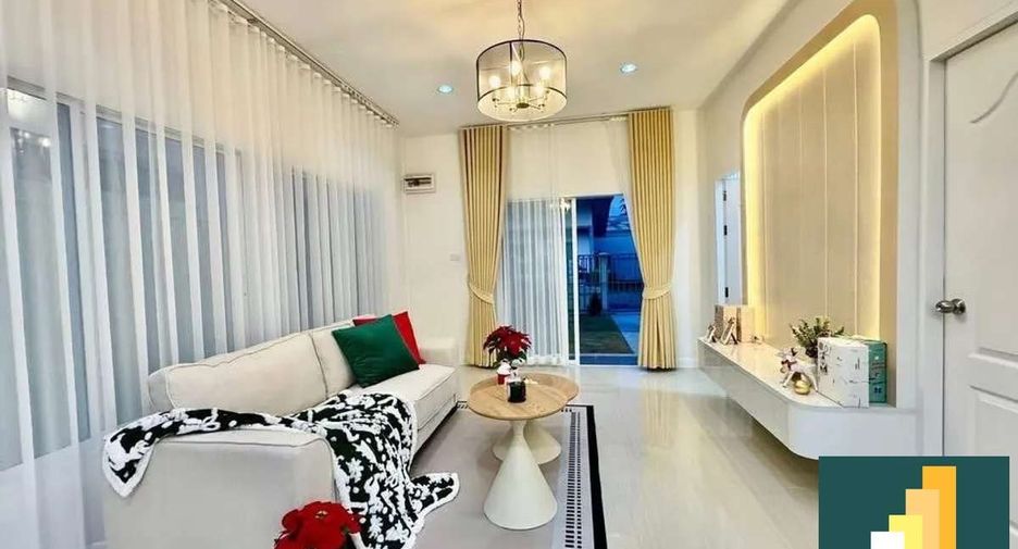 For sale 2 bedrooms townhouse in Bang Lamung, Chonburi