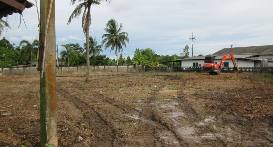 For sale 1 bed retail Space in Ban Khai, Rayong
