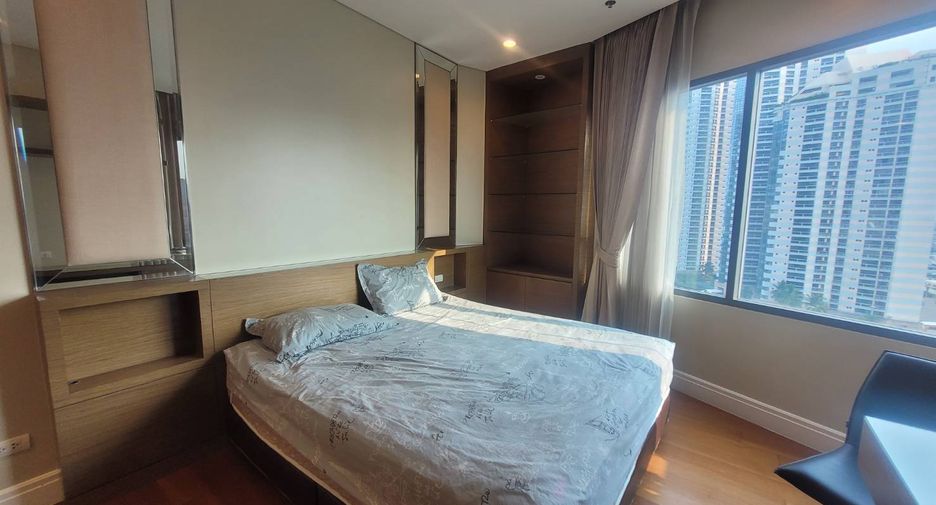 For rent 2 bedrooms condo in Khlong Toei, Bangkok