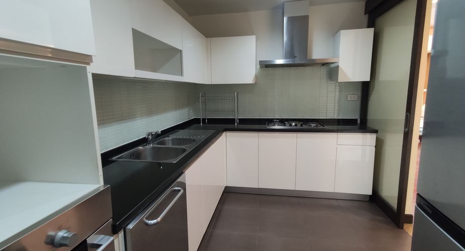 Condo en alquiler de 2 habitaciones en Watthana, Bangkok