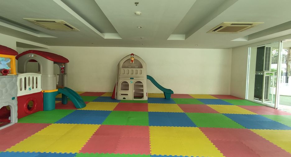 Condo en alquiler de 2 habitaciones en Watthana, Bangkok
