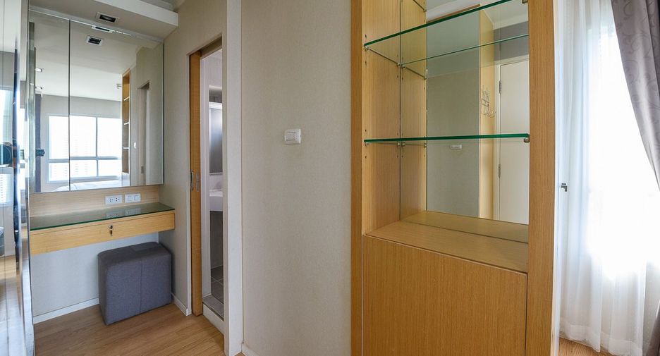 Condo en alquiler de 2 habitaciones en North Pattaya, Pattaya