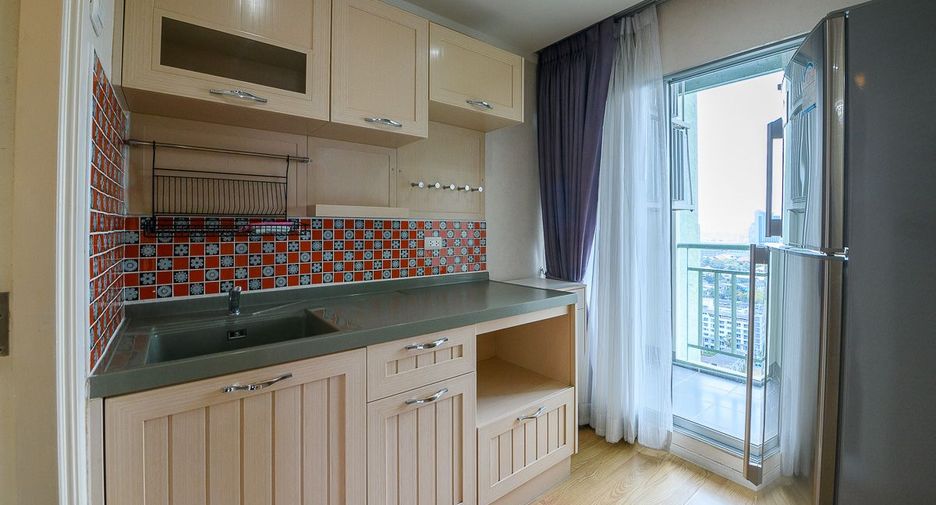 Condo en alquiler de 2 habitaciones en North Pattaya, Pattaya