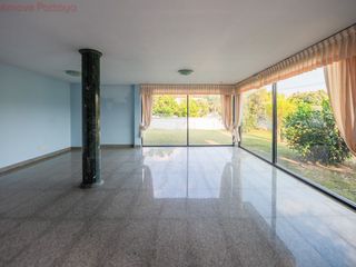 Haus zum Kauf mit 6 Zimmer in Na Jomtien, Pattaya