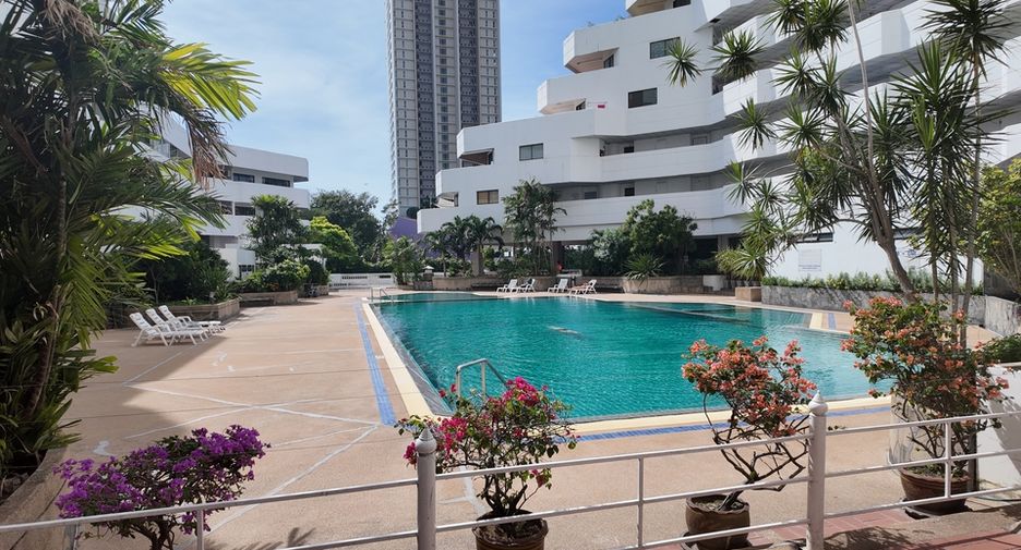 For sale 2 bedrooms condo in Jomtien, Pattaya