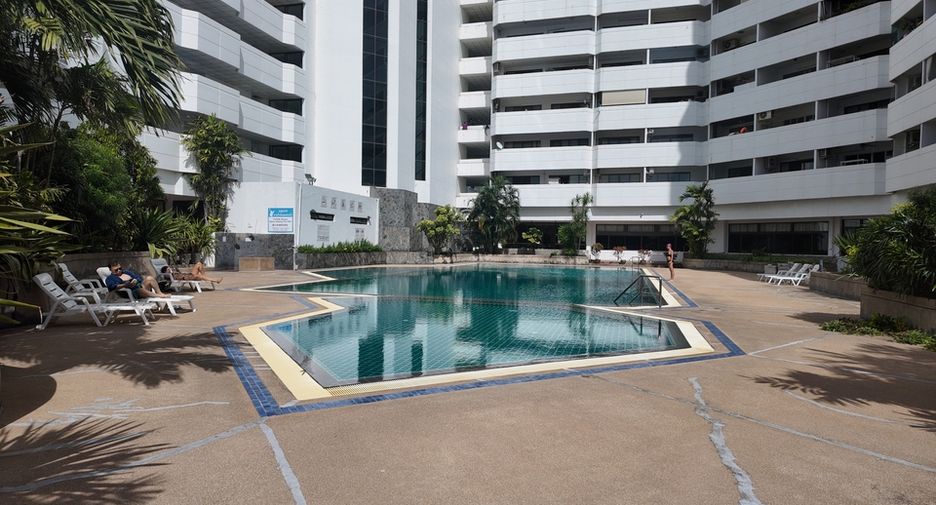For sale 2 bedrooms condo in Jomtien, Pattaya