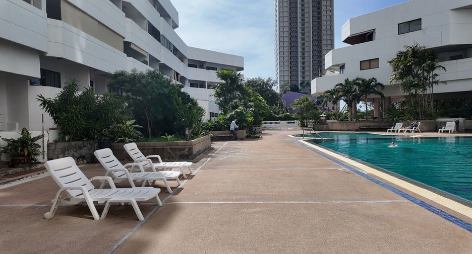 For sale 2 bedrooms condo in Jomtien, Pattaya