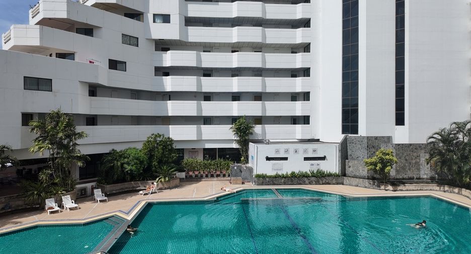 For sale 2 bedrooms condo in Jomtien, Pattaya