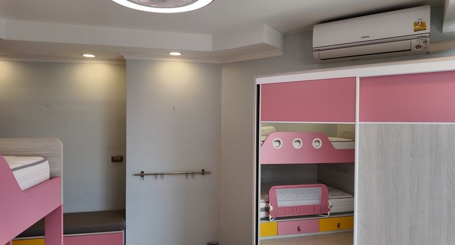 For sale 2 bedrooms condo in Jomtien, Pattaya