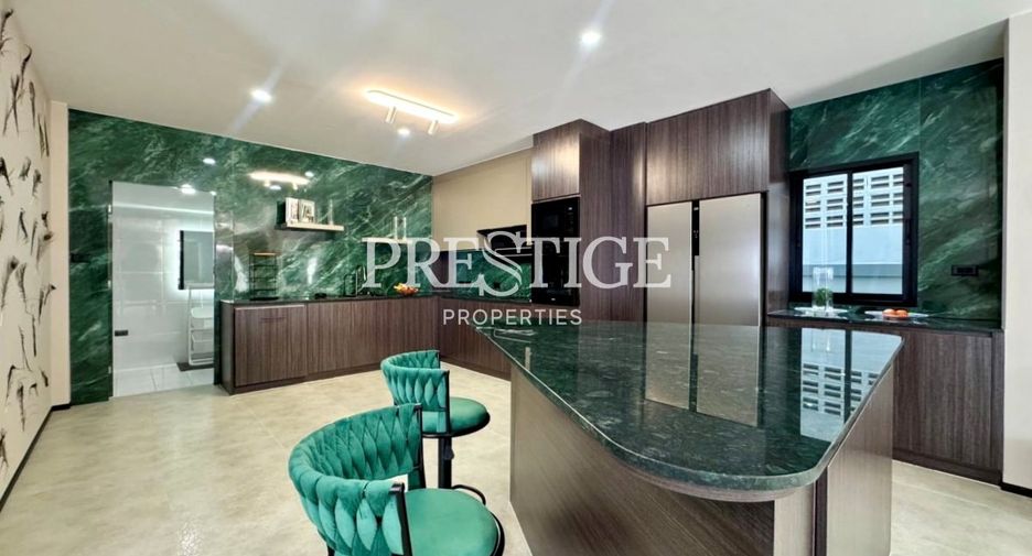 For sale 5 ベッドルーム house in East Pattaya, Pattaya