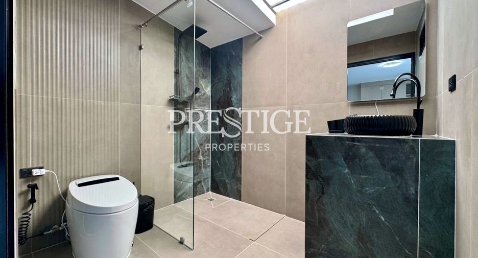For sale 5 ベッドルーム house in East Pattaya, Pattaya