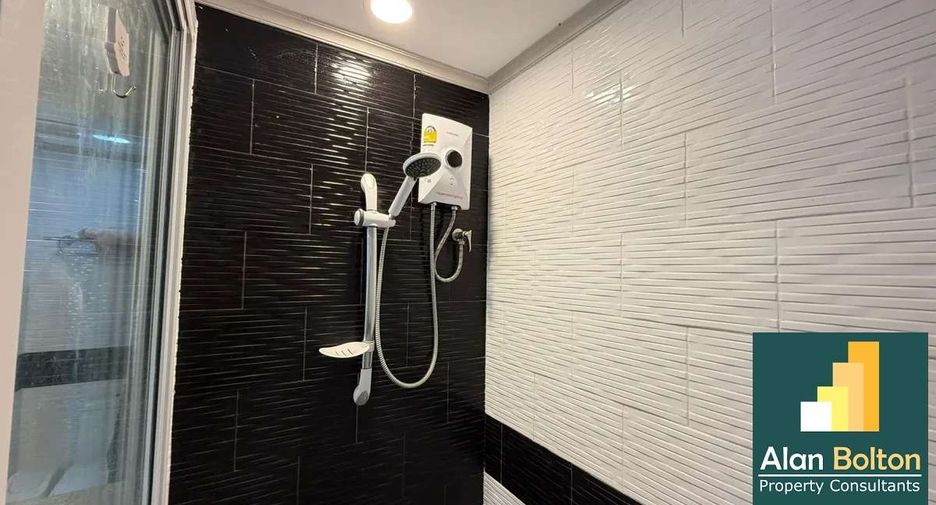 For rent and for sale 1 bed condo in Pratumnak, Pattaya