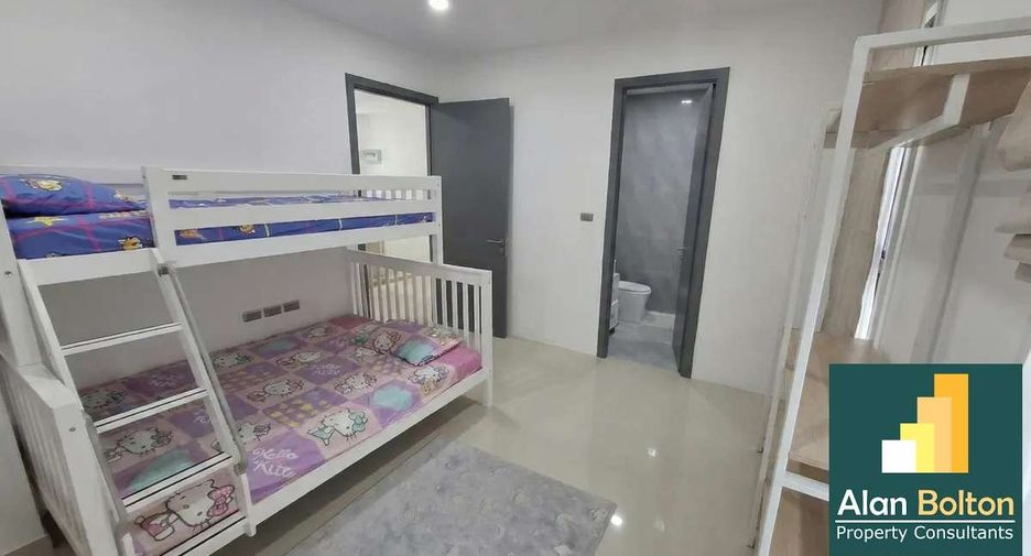 For sale 3 ベッドルーム villa in Ban Bueng, Chonburi
