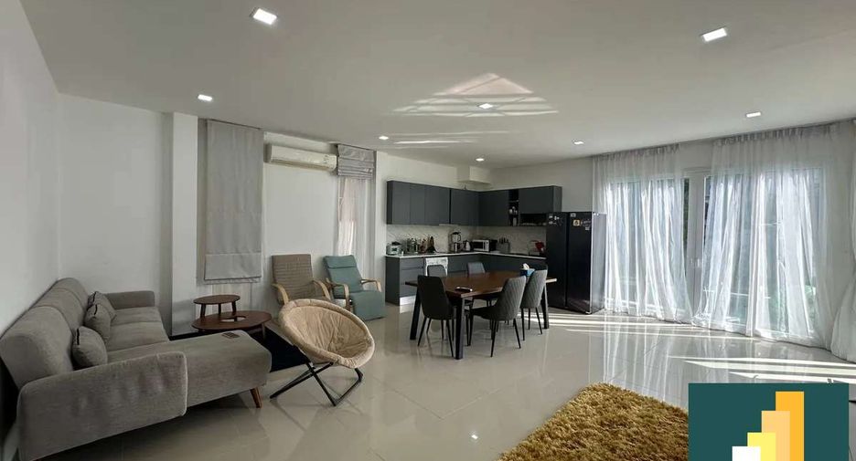 Villa en venta de 3 habitaciones en Ban Bueng, Chonburi