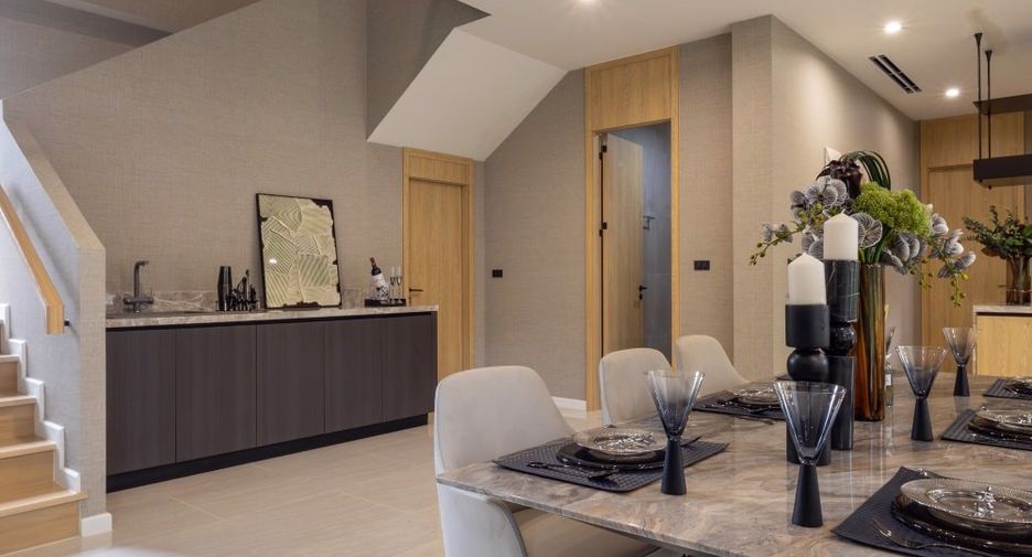 Casa en venta de 4 habitaciones en Bang Lamung, Chonburi