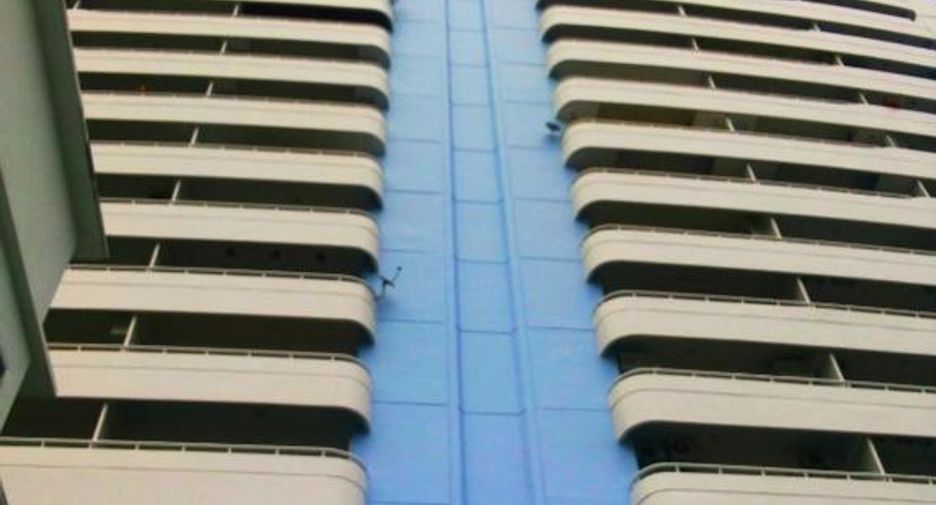 For sale 4 ベッドルーム condo in Mueang Phuket, Phuket