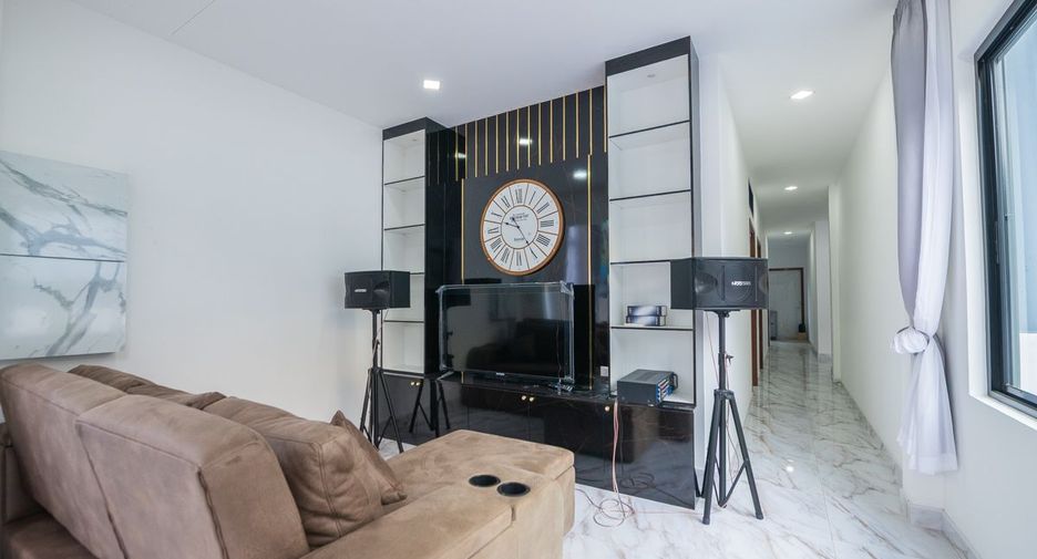 For sale 4 bedrooms house in Bang Lamung, Chonburi