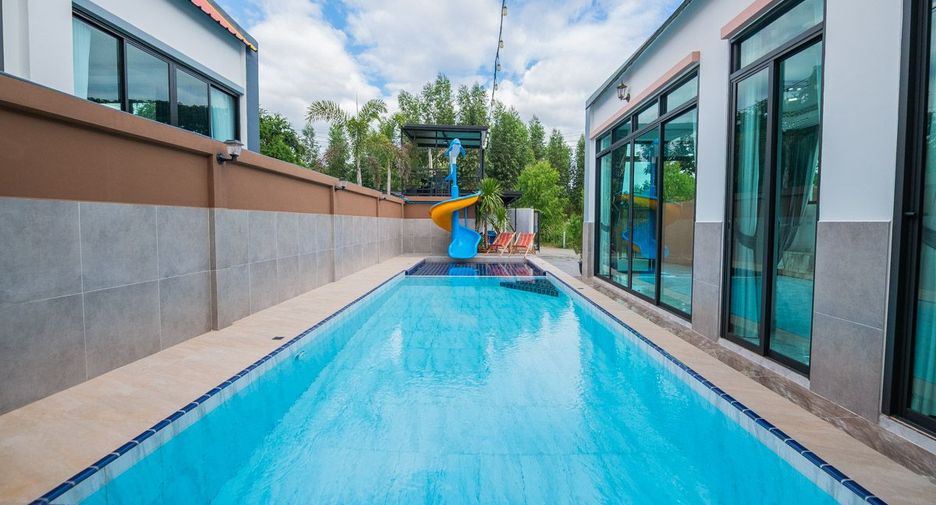 For sale 5 bedrooms house in Bang Lamung, Chonburi
