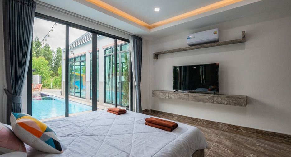 For sale 5 bedrooms house in Bang Lamung, Chonburi