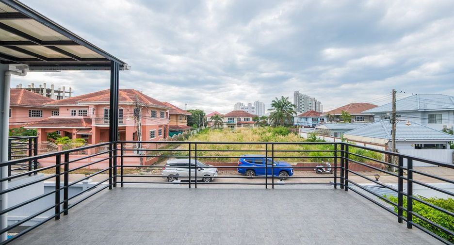 For sale 6 bedrooms house in Bang Lamung, Chonburi