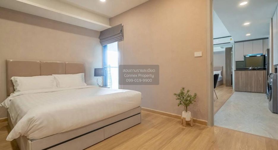 For rent 2 bedrooms condo in Huai Khwang, Bangkok