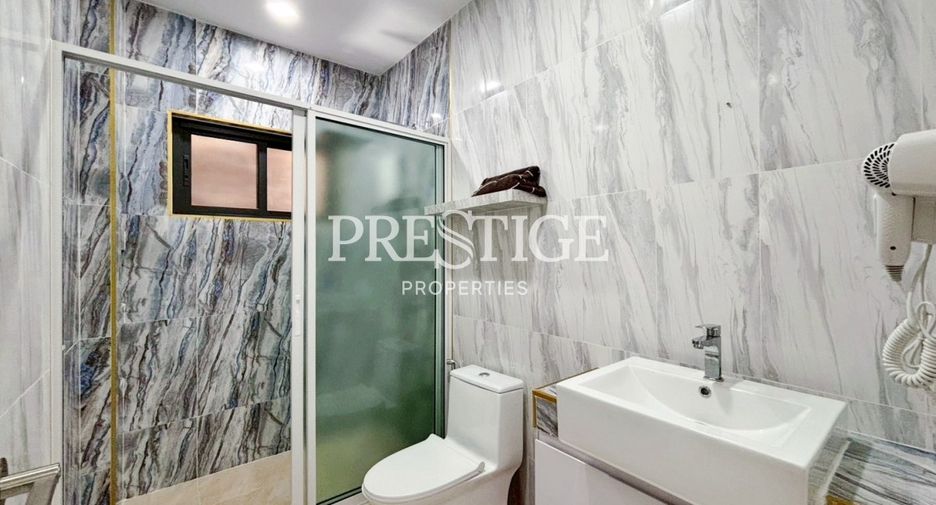 Casa en venta y en alquiler de 5 habitaciones en Bang Lamung, Chonburi