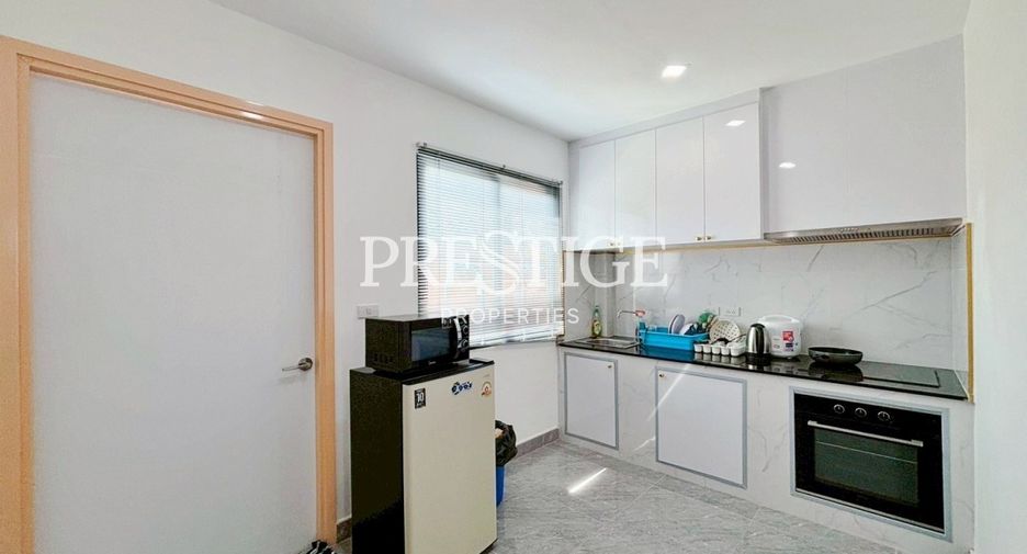Casa en venta y en alquiler de 5 habitaciones en Bang Lamung, Chonburi