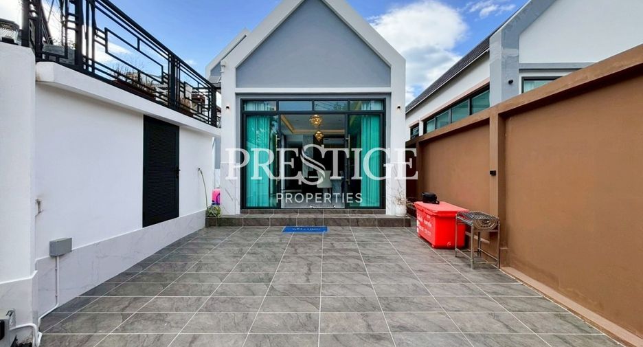 Casa en venta y en alquiler de 5 habitaciones en Bang Lamung, Chonburi