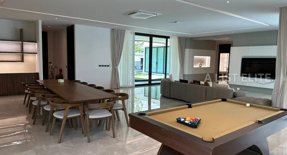 Casa en alquiler de 6 habitaciones en Bang Lamung, Chonburi