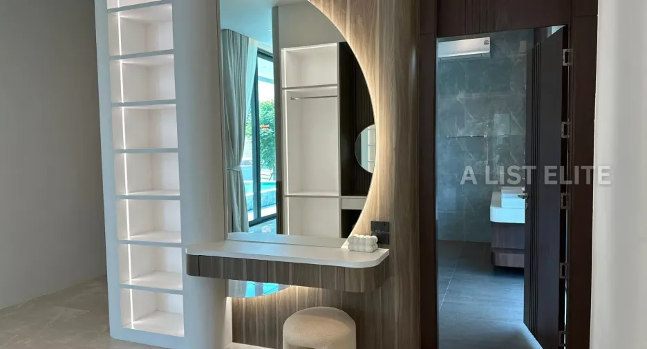 Casa en alquiler de 6 habitaciones en Bang Lamung, Chonburi