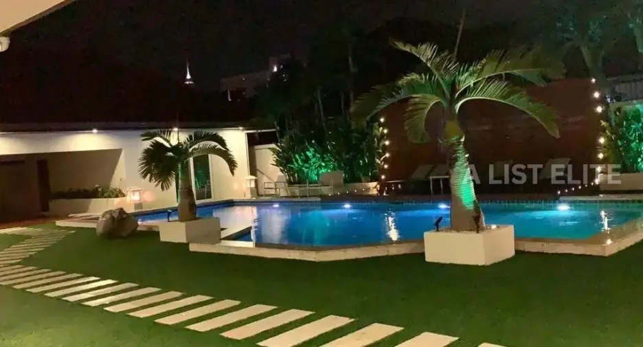 À louer 6 chambres maison à Jomtien, Pattaya