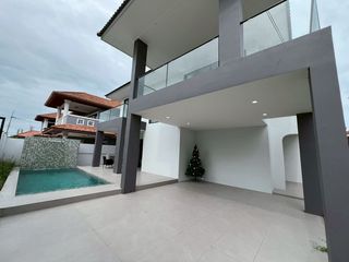Haus zum Kauf mit 5 Zimmer in Bang Lamung, Chonburi