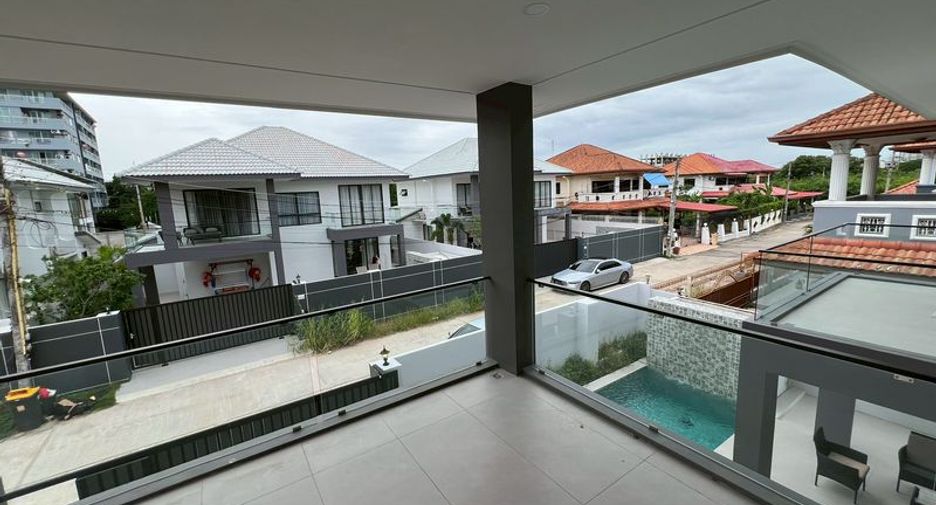 Haus zum Kauf mit 5 Zimmer in Bang Lamung, Chonburi