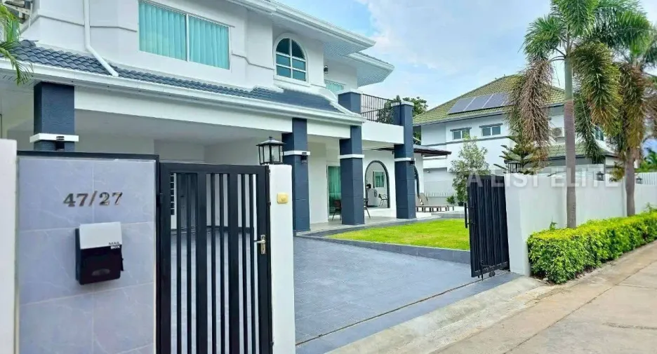 出售 4 卧室 独立屋 在 Bang Lamung, Chon Buri