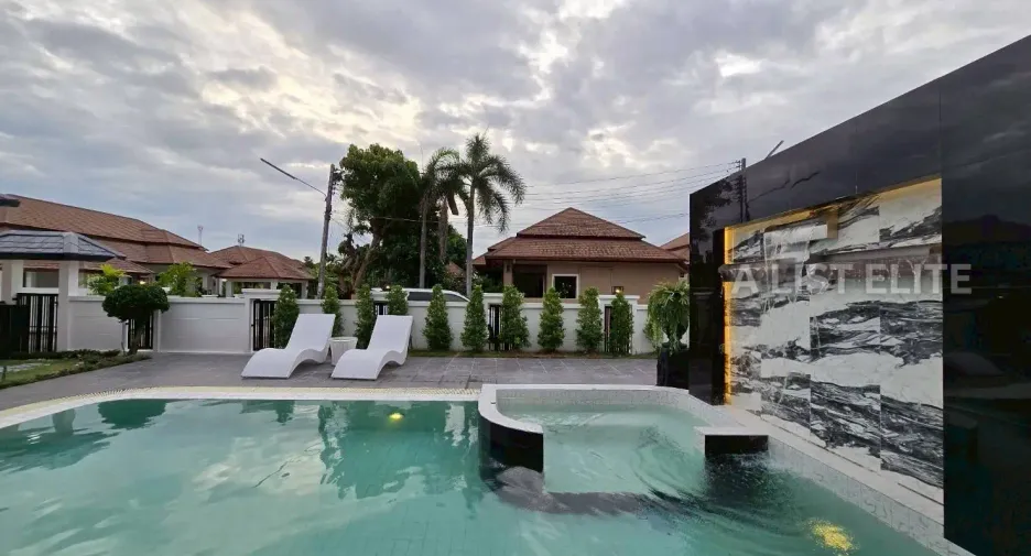 For rent 5 bedrooms house in Bang Lamung, Chonburi