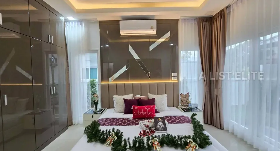 For rent 5 bedrooms house in Bang Lamung, Chonburi