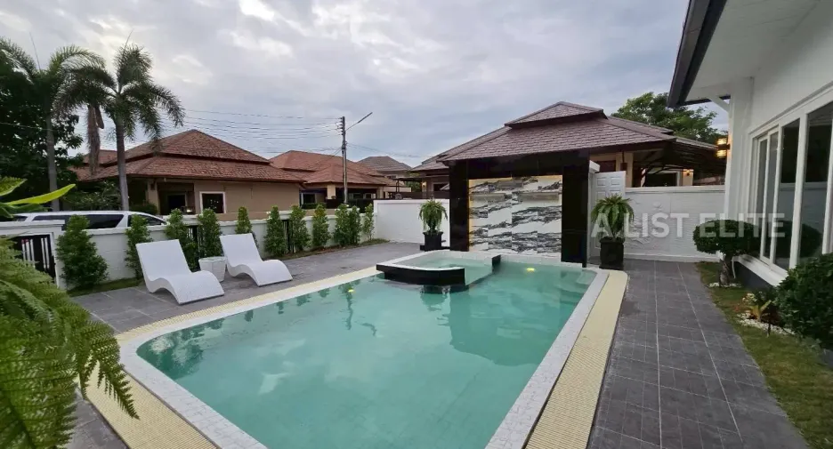 For rent 5 bedrooms house in Bang Lamung, Chonburi