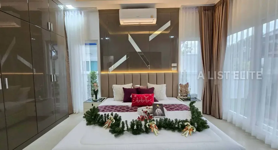 For rent 5 bedrooms house in Bang Lamung, Chonburi