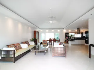 Haus zur Miete mit 4 Zimmer in Bang Lamung, Chonburi