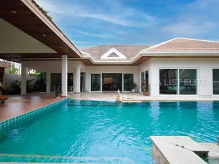 Haus zur Miete mit 4 Zimmer in Bang Lamung, Chonburi