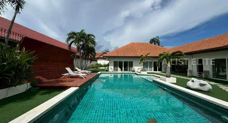 Haus zur Miete mit 6 Zimmer in Bang Lamung, Chonburi
